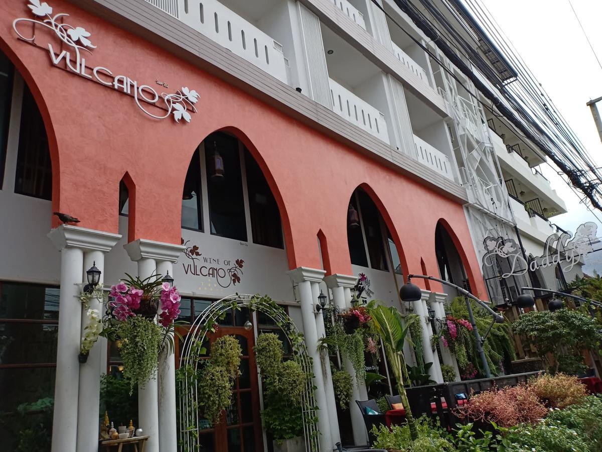 Vulcano Hotel Chiang Mai Exterior photo